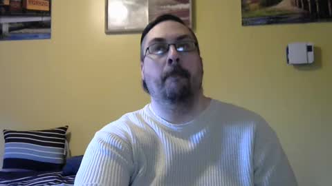 Snapshot of mmr45 chatting on 01-06-25, 10:26 mmr45 online show from 01-06-25, 10:26