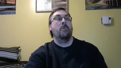 Snapshot of mmr45 chatting on 01-12-25, 12:28 mmr45 online show from 01-12-25, 12:28
