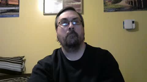 Snapshot of mmr45 chatting on 01-12-25, 05:03 mmr45 online show from 01-12-25, 05:03