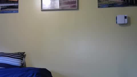 Snapshot of mmr45 chatting on 02-26-25, 12:27 mmr45 online show from 02-26-25, 12:27
