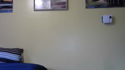 Snapshot of mmr45 chatting on 03-04-25, 11:32 mmr45 online show from 03-04-25, 11:32