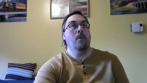 Snapshot of mmr45 chatting on 03-08-25, 12:11 mmr45 online show from 03-08-25, 12:11