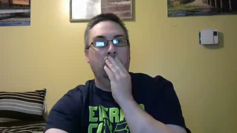 Snapshot of mmr4545 chatting on 06-12-26, 04:44 mark online show from 06-12-26, 04:44