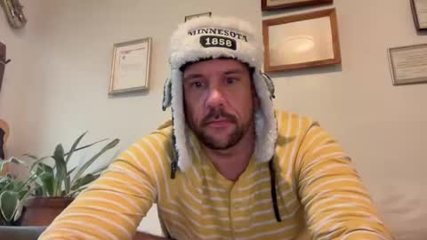 Snapshot of mnbttmguylking chatting on 10-16-25, 01:23 TightHoleMPLS online show from 10-16-25, 01:23