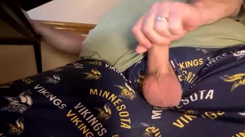 mnguy19726969 online show from 06-04-26, 05:02