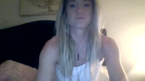 Snapshot of mockingbirds91 chatting on 06-04-26, 05:46 mockingbirds91 online show from 06-04-26, 05:46