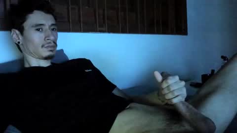 Snapshot of moderdelier chatting on 01-06-25, 01:31 DigBreed online show from 01-06-25, 01:31