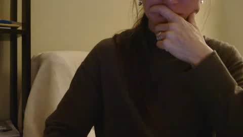 Snapshot of modesta1413 chatting on 11-21-25, 08:18 Aurora online show from 11-21-25, 08:18