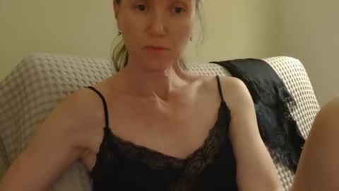 Snapshot of modesta1413 chatting on 01-10-26, 11:42 Aurora online show from 01-10-26, 11:42