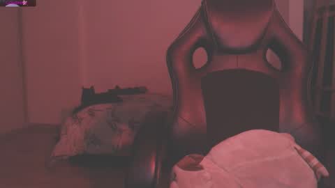 Snapshot of modjo_ chatting on 01-09-25, 02:11 Modjo online show from 01-09-25, 02:11