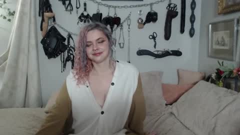 MohawkMischief online show from 01-28-25, 01:08