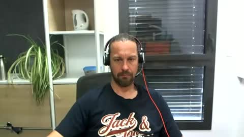 Julien online show from 06-23-26, 10:24