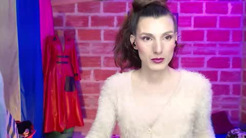 moira_hot online show from 10-06-25, 05:05