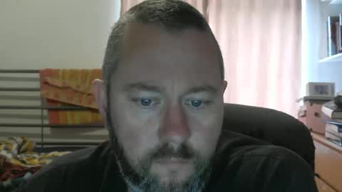 Snapshot of moistfalafel chatting on 05-12-26, 09:28 Jode online show from 05-12-26, 09:28