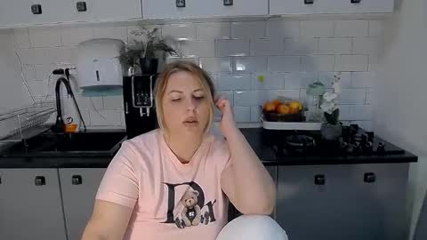 erika online show from 10-08-25, 09:07