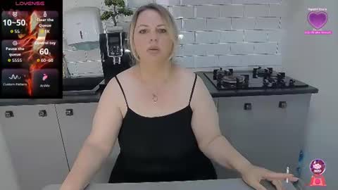 erika online show from 06-25-26, 07:46