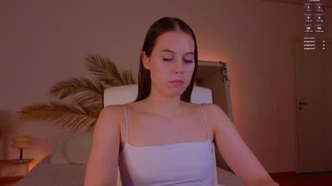 Molly online show from 12-11-24, 09:34