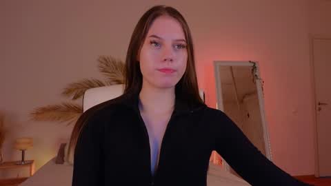 Molly online show from 12-16-24, 09:31