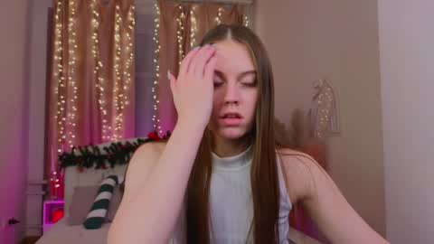 Molly online show from 01-04-25, 12:27