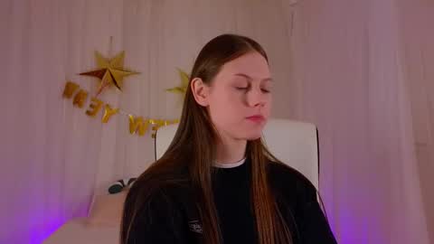 Molly online show from 01-12-26, 02:39