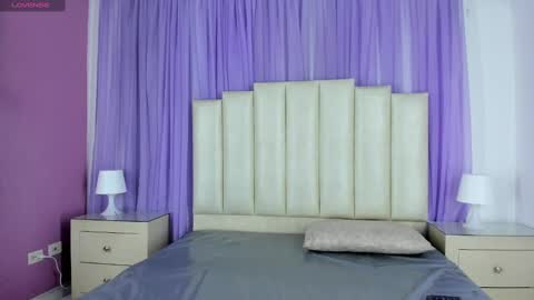 Hey Guys  Im Mollie online show from 01-09-25, 12:09