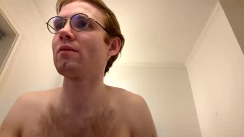 Snapshot of molliter chatting on 06-11-26, 12:32 molliter online show from 06-11-26, 12:32