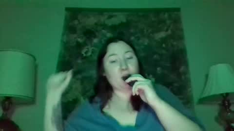 Snapshot of mollsballs123 chatting on 11-05-25, 04:12 mollsballs123 online show from 11-05-25, 04:12