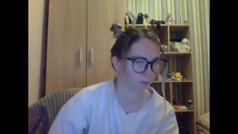 Snapshot of molly971345 chatting on 02-08-26, 09:51 molly971345 online show from 02-08-26, 09:51