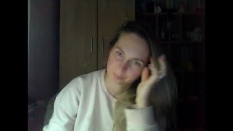 Snapshot of molly971345 chatting on 02-09-26, 04:11 molly971345 online show from 02-09-26, 04:11