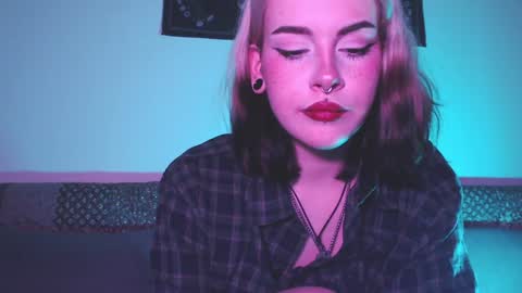 Snapshot of molly_crow chatting on 02-03-25, 12:58 Molly Crow online show from 02-03-25, 12:58