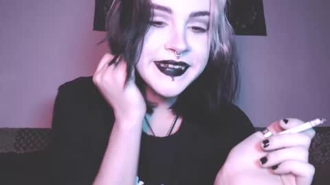 Snapshot of molly_crow chatting on 02-24-25, 01:13 Molly Crow online show from 02-24-25, 01:13