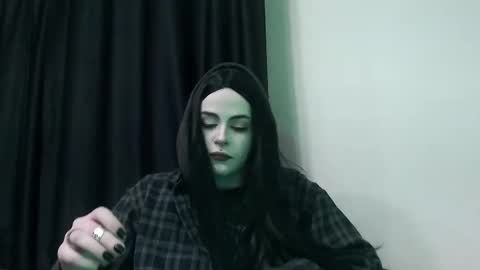 Snapshot of molly_crow chatting on 02-05-26, 05:01 Molly Crow online show from 02-05-26, 05:01