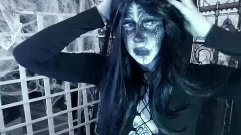 Snapshot of molly_crow chatting on 04-03-26, 12:08 Molly Crow online show from 04-03-26, 12:08