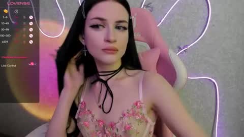 Snapshot of molly_crystall chatting on 07-13-26, 02:36 Molly - online show from 07-13-26, 02:36