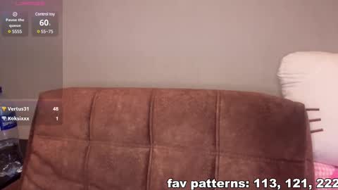 Snapshot of molly_dose chatting on 02-18-25, 08:14 Molly dose online show from 02-18-25, 08:14