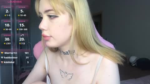Snapshot of molly_dose chatting on 03-07-25, 03:18 Molly dose online show from 03-07-25, 03:18