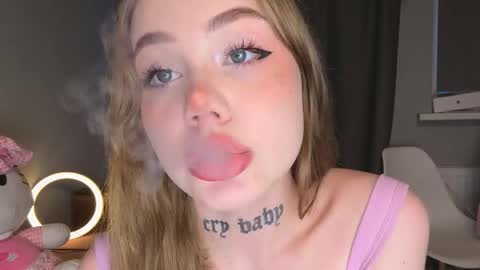 Snapshot of molly_dose chatting on 09-20-25, 03:24 Molly dose online show from 09-20-25, 03:24