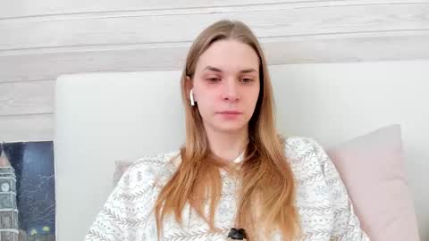 Molly Hunt online show from 02-26-25, 02:48