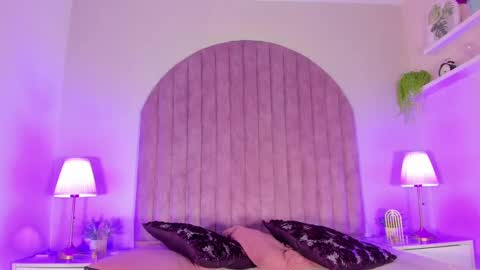 Snapshot of molly_jackson chatting on 12-23-24, 11:57 Molly Jackson online show from 12-23-24, 11:57