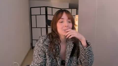   MOLLY   online show from 06-19-26, 02:21