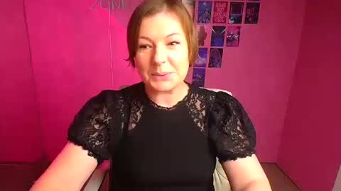 Molly online show from 12-15-25, 12:42