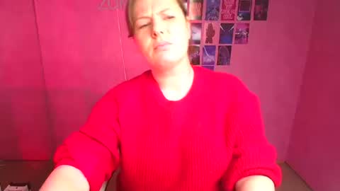 Molly online show from 01-10-26, 01:02