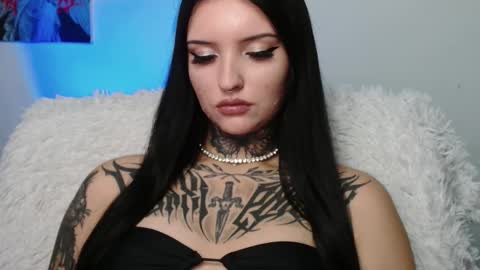Lina online show from 10-18-25, 03:13