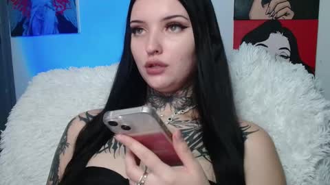 Lina online show from 11-15-25, 05:31