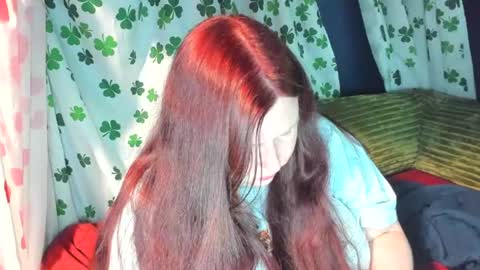 Snapshot of molly_moons chatting on 06-30-26, 01:23 molly_moons online show from 06-30-26, 01:23