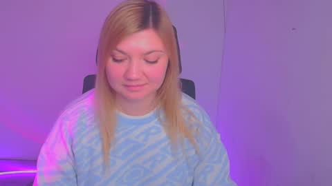 Molly online show from 01-07-25, 03:23