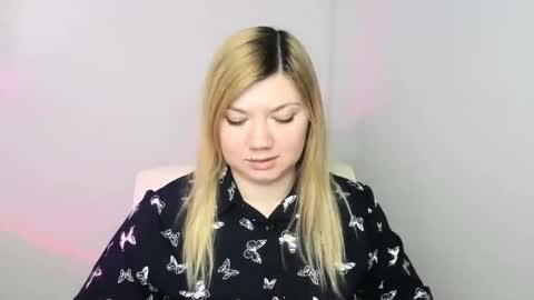 Molly online show from 01-17-25, 12:21