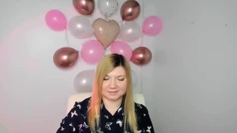 Molly online show from 02-11-25, 12:58