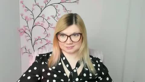 Molly online show from 03-03-26, 12:33