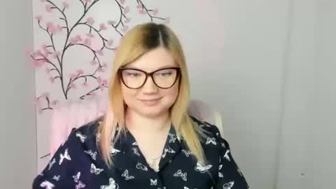 Molly online show from 03-05-26, 12:56